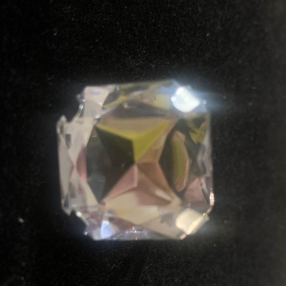 Large Clear Rhinestone Ring - Picture 2 of 2